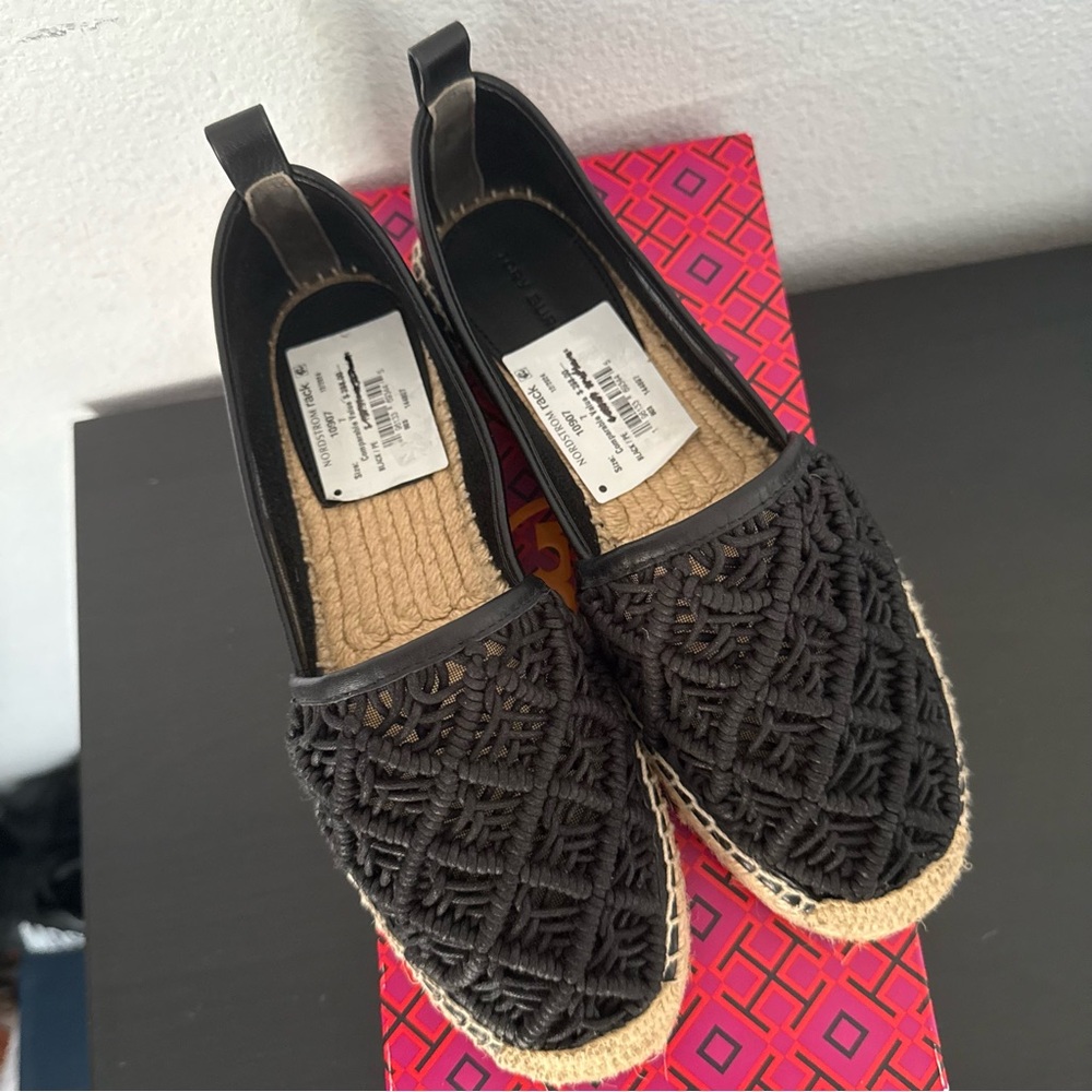 NEW Tory Burch Everly Black Leather Crochet Espadrille Flat Slio On - Picture 8 of 13